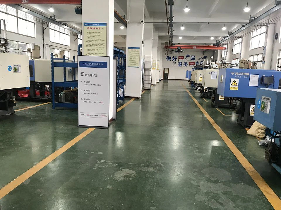 4(001) 4(001)